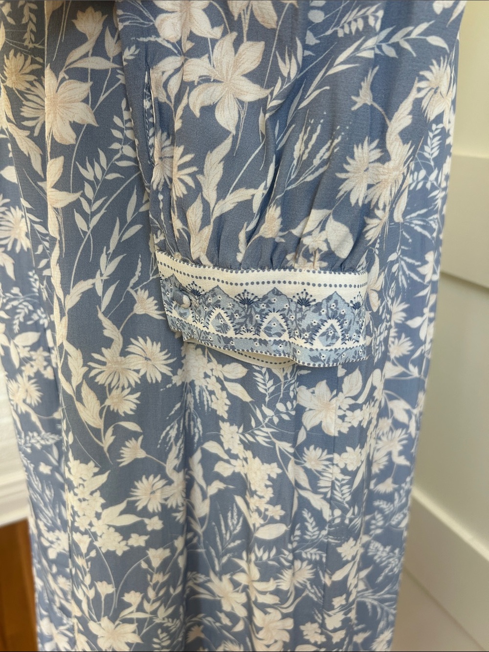 ANTONIO MELANI - born on fifth/ Blue and White Floral Long Sleeve Midi Dress - Picture 6 of 9